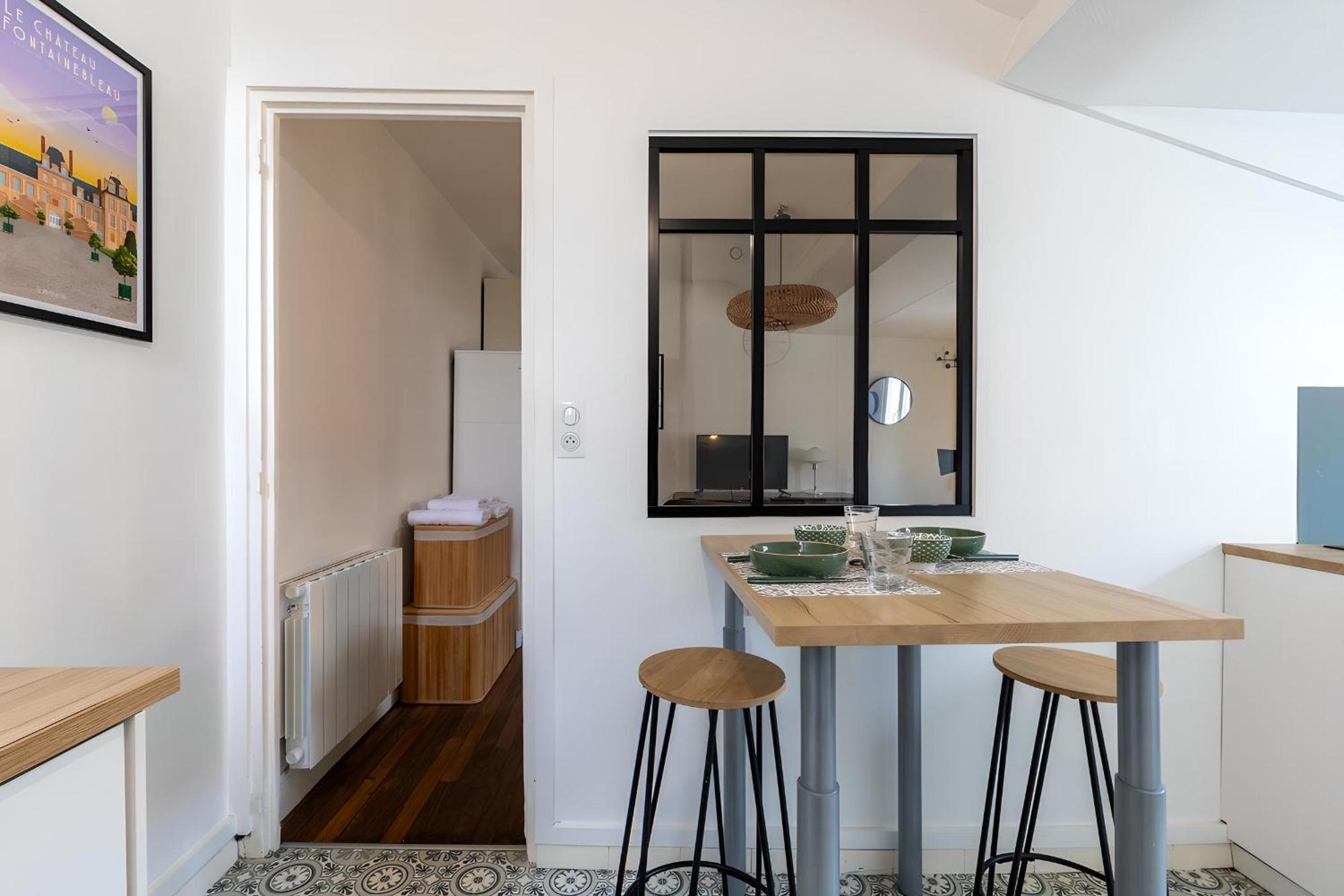 Ferienwohnung La Parenthese Sous Les Toits Fontainebleau Exterior foto